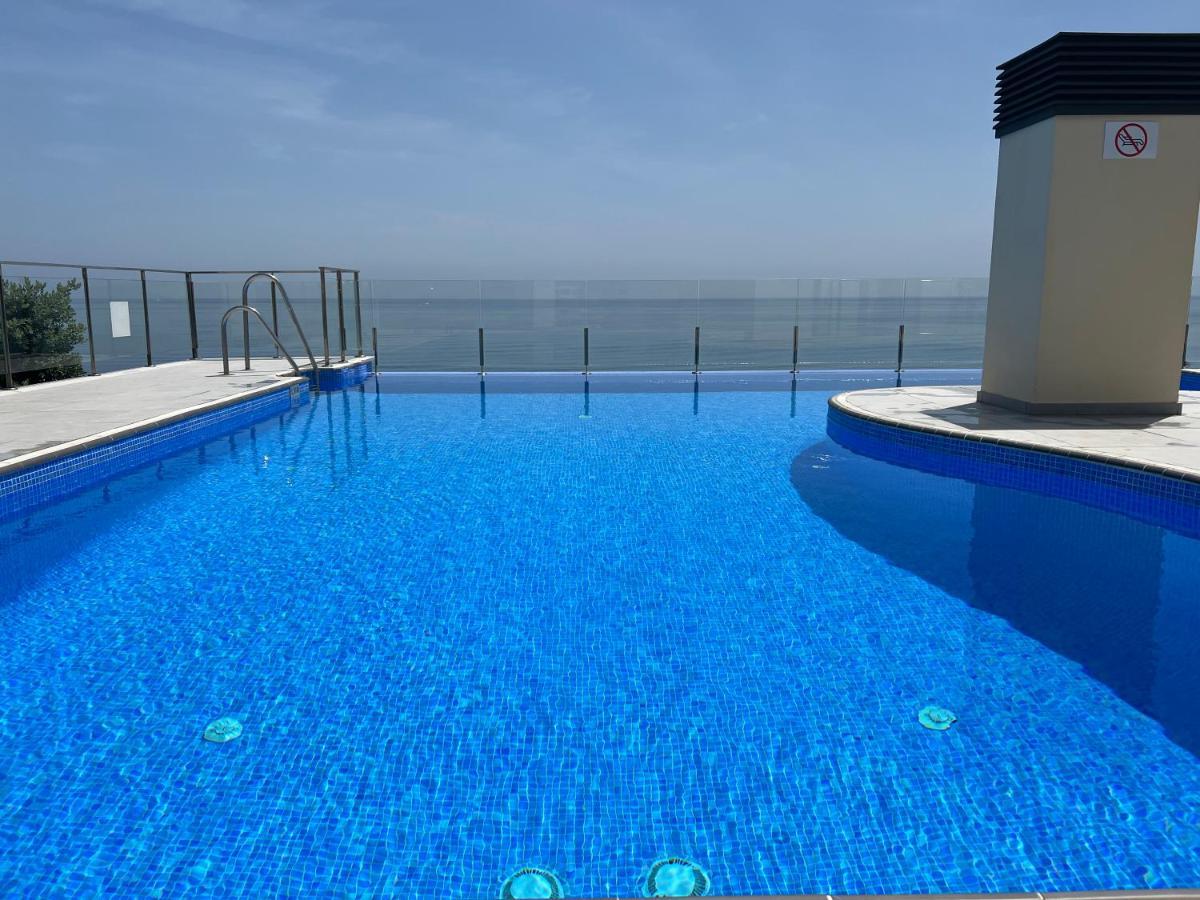 Breathtaking Sea View Apartment Estepona Bagian luar foto