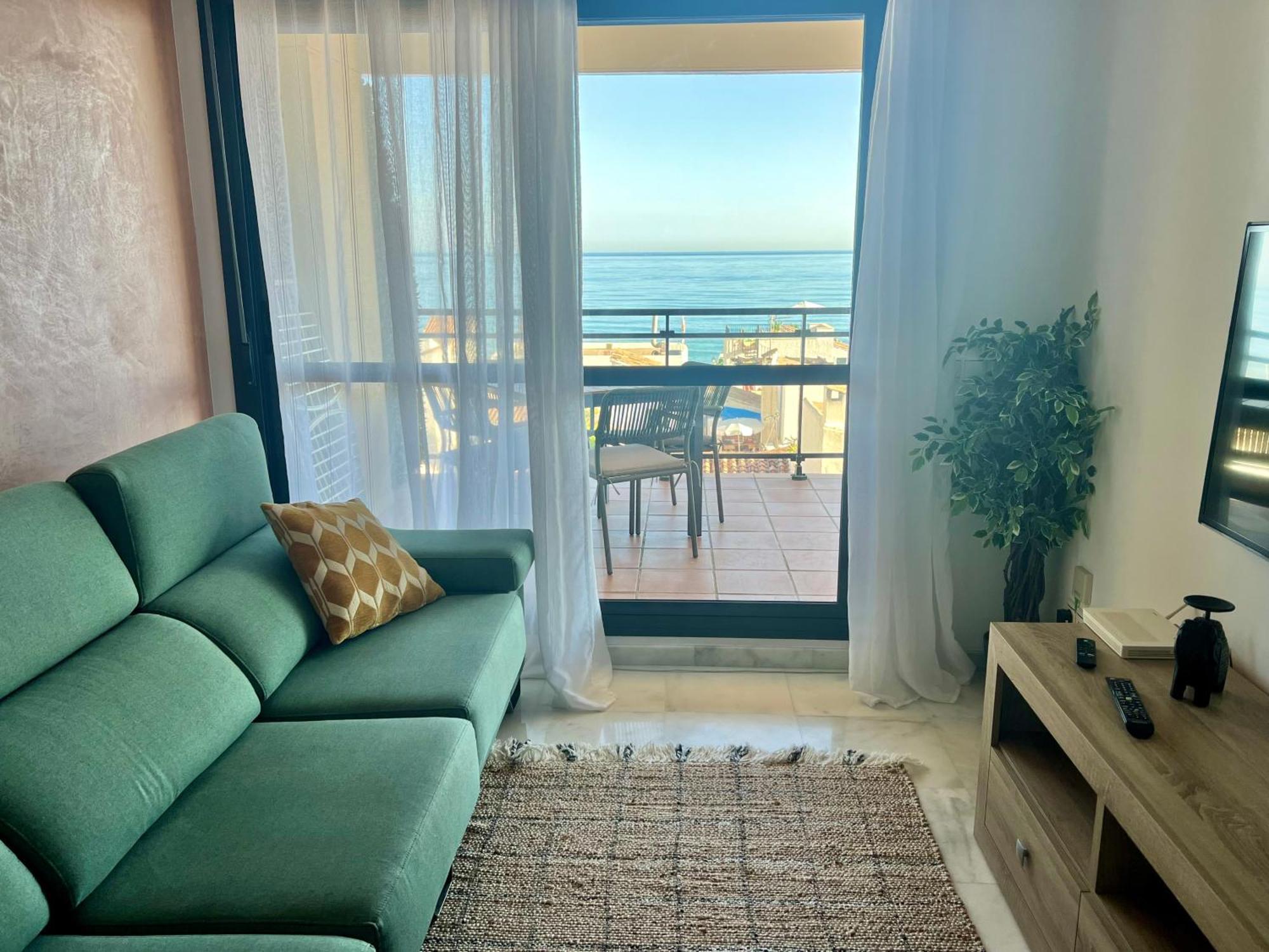 Breathtaking Sea View Apartment Estepona Bagian luar foto